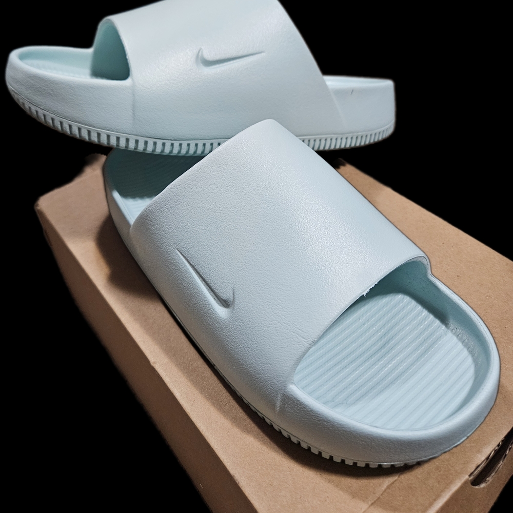 NWT Nike Calm Slides